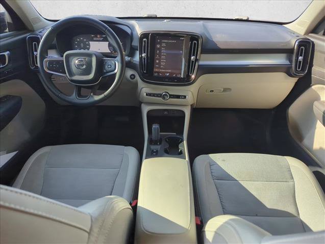 Used 2020 Volvo XC40 T5 Momentum AWD/4WD image 25