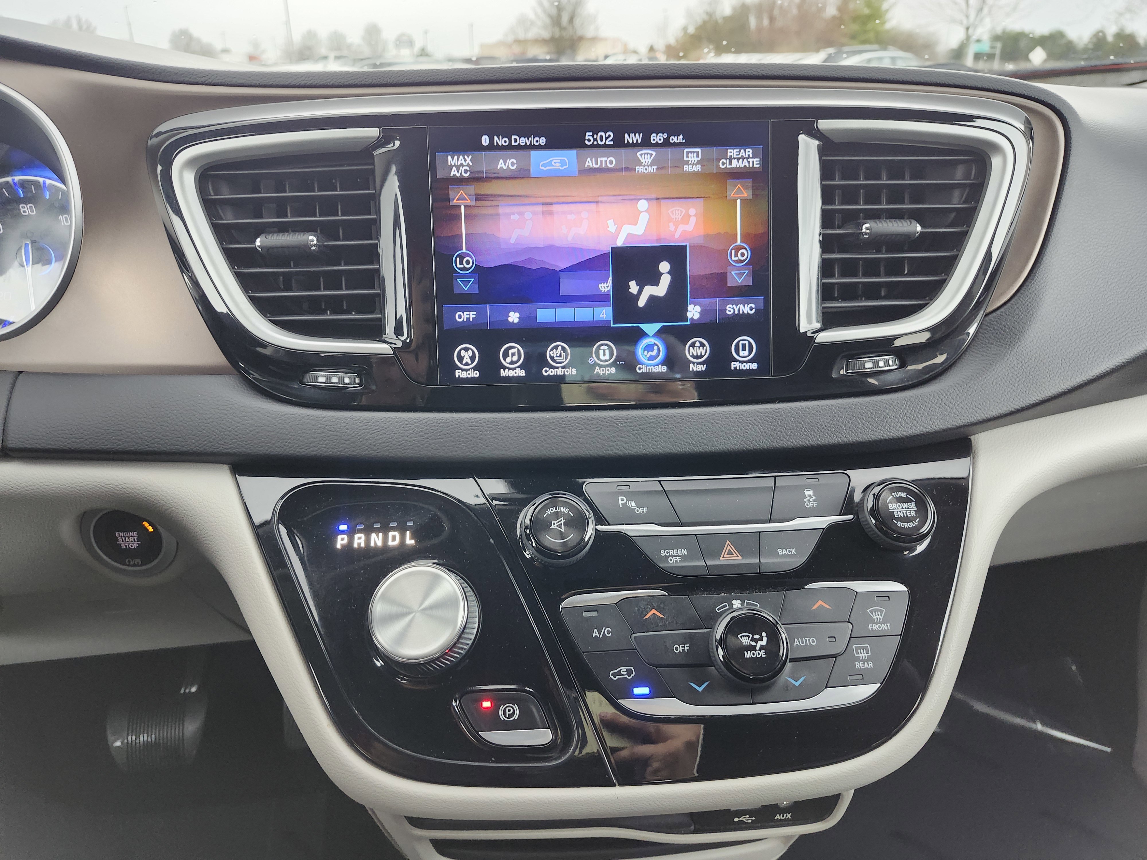 Used 2017 Chrysler Pacifica Touring-L image 26