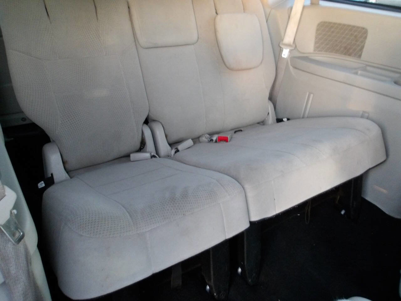 Used 2013 Dodge Grand Caravan SXT w/ Entertainment Group 1 image 24