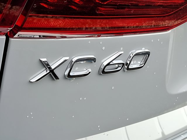 New 2026 Volvo XC60 B5 Plus w/ Protection Package Premier AWD/4WD image 10