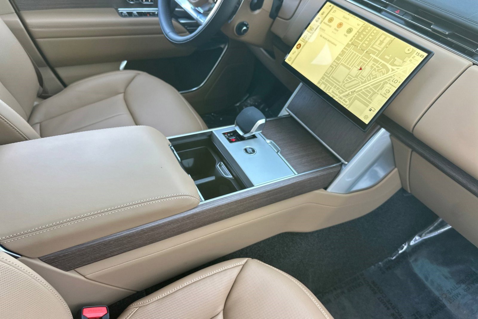 New 2026 Land Rover Range Rover Long Wheelbase SE image 25