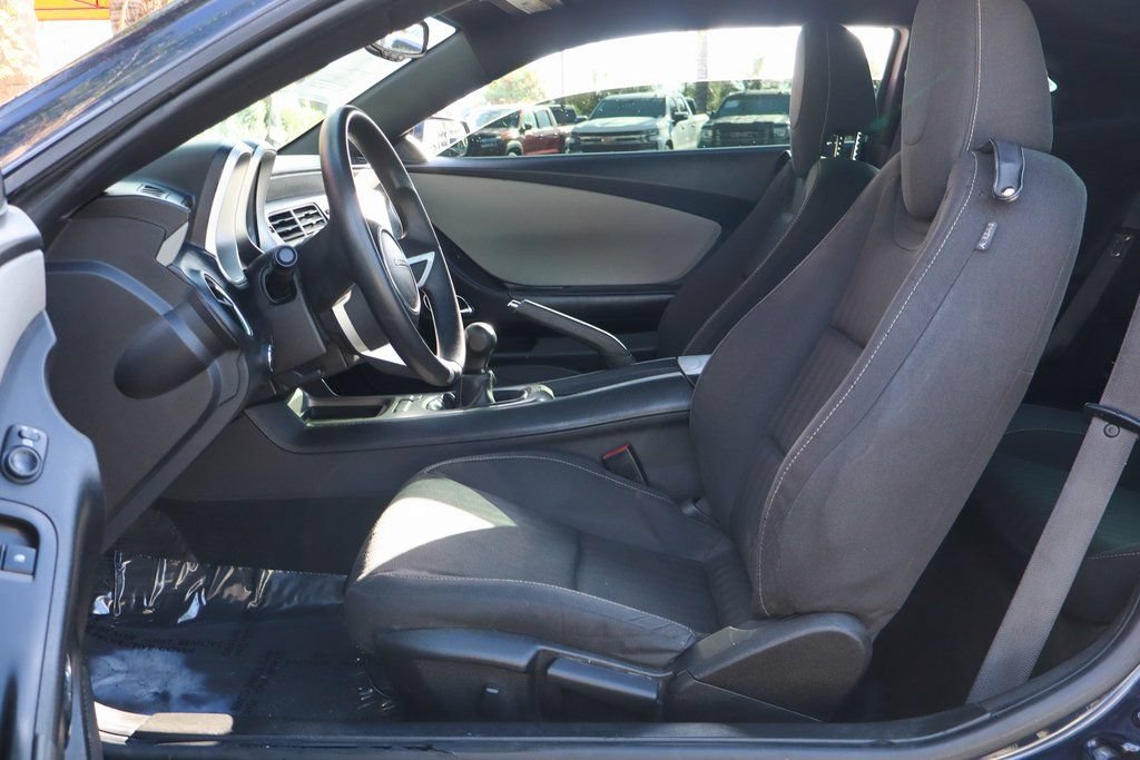 Used 2011 Chevrolet Camaro LS RWD image 15