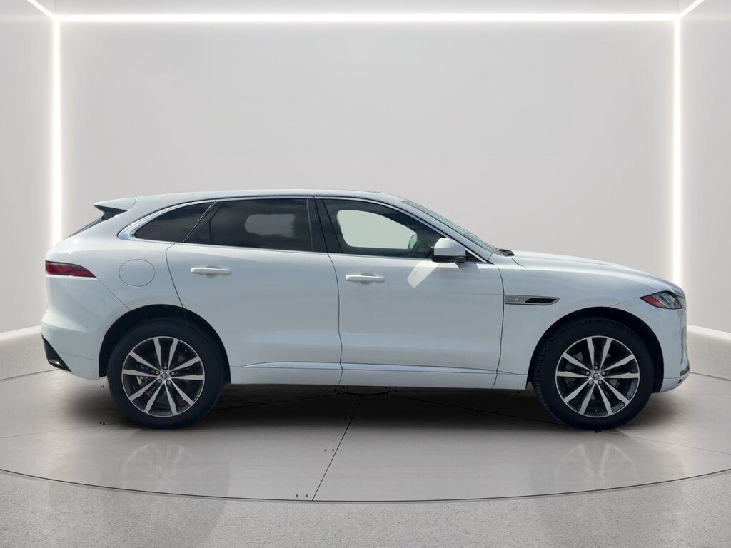 Used 2025 Jaguar F-PACE R-Dynamic S AWD/4WD image 4