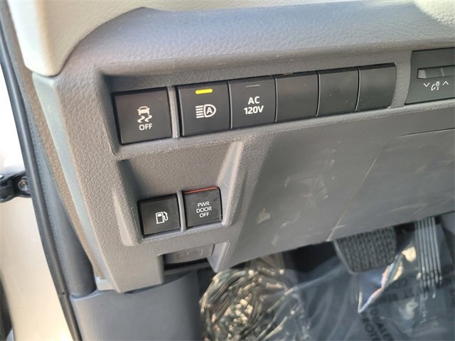 Used 2024 Toyota Sienna XSE image 19