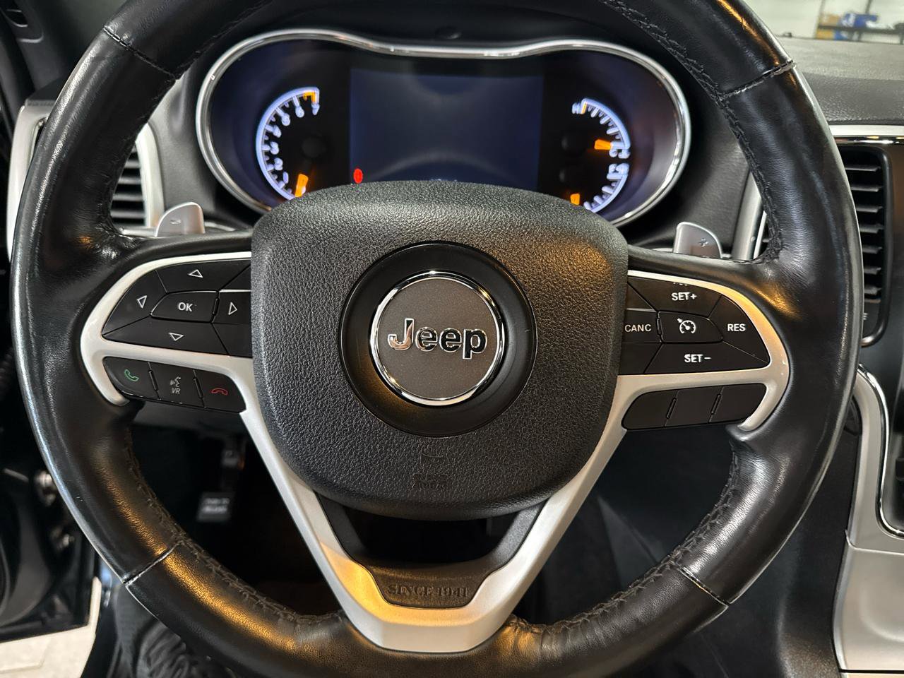 Used 2015 Jeep Grand Cherokee Altitude image 12