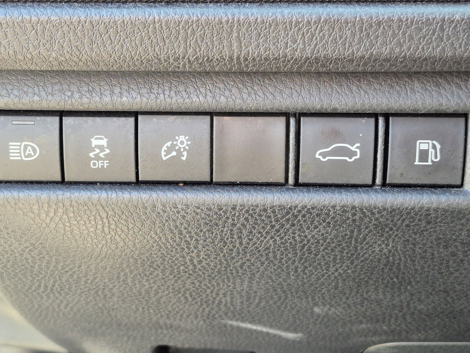 Certified 2025 Toyota Camry LE image 16