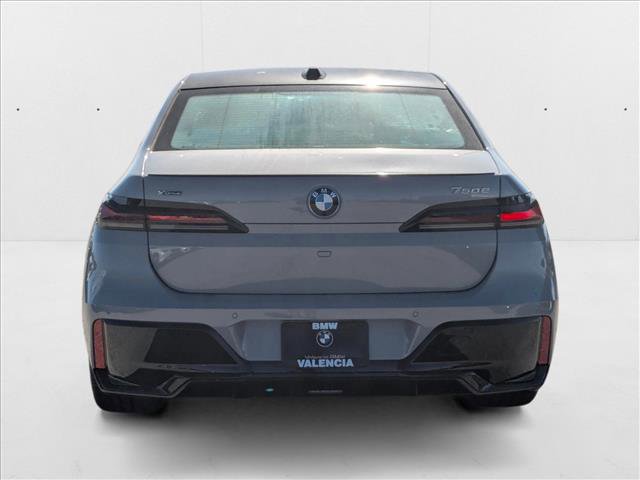 New 2025 BMW 750e xDrive w/ Premium Package AWD/4WD image 8