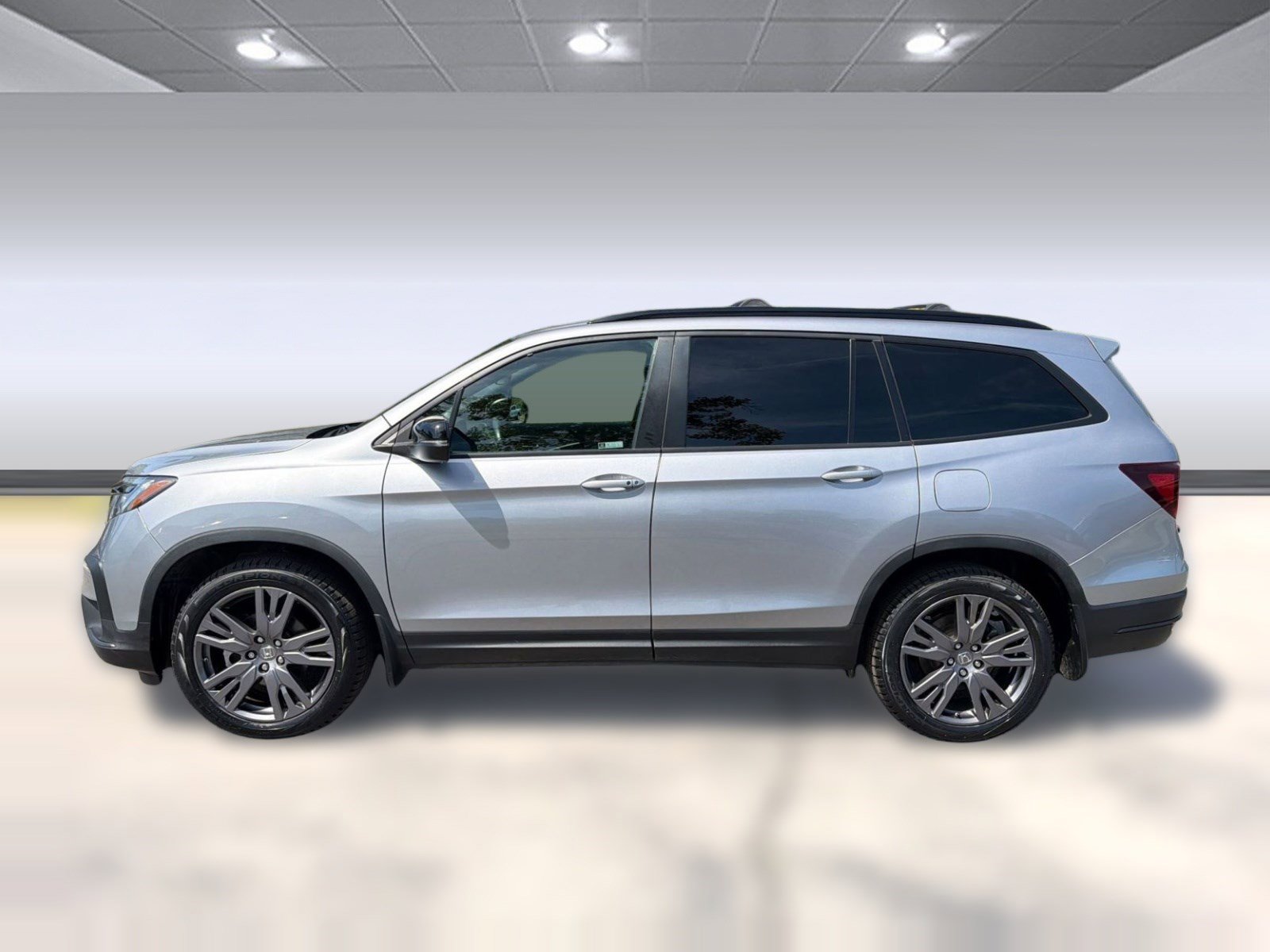 Used 2022 Honda Pilot Sport image 2