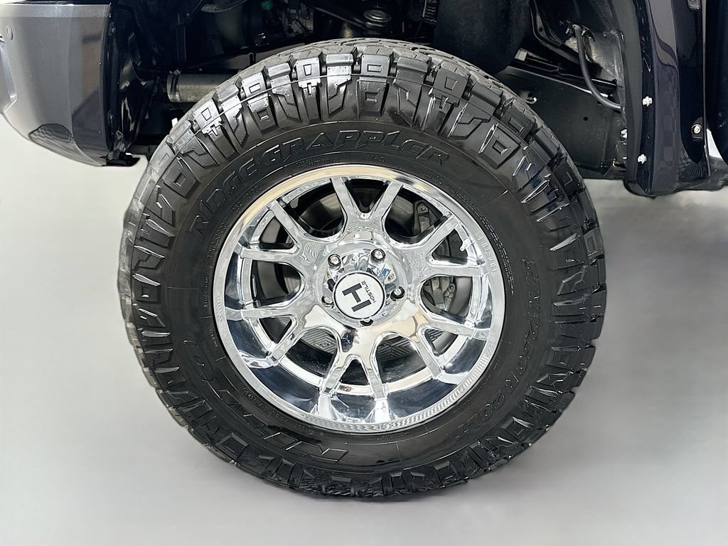 Used 2021 Toyota Tundra Platinum AWD/4WD image 32