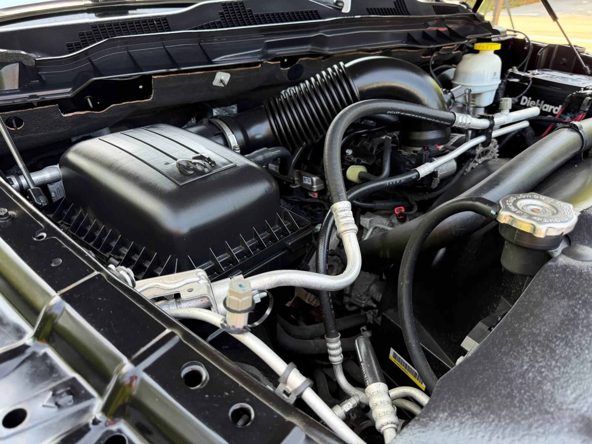 Used 2020 RAM 1500 Classic SLT w/ Luxury Group AWD/4WD image 39