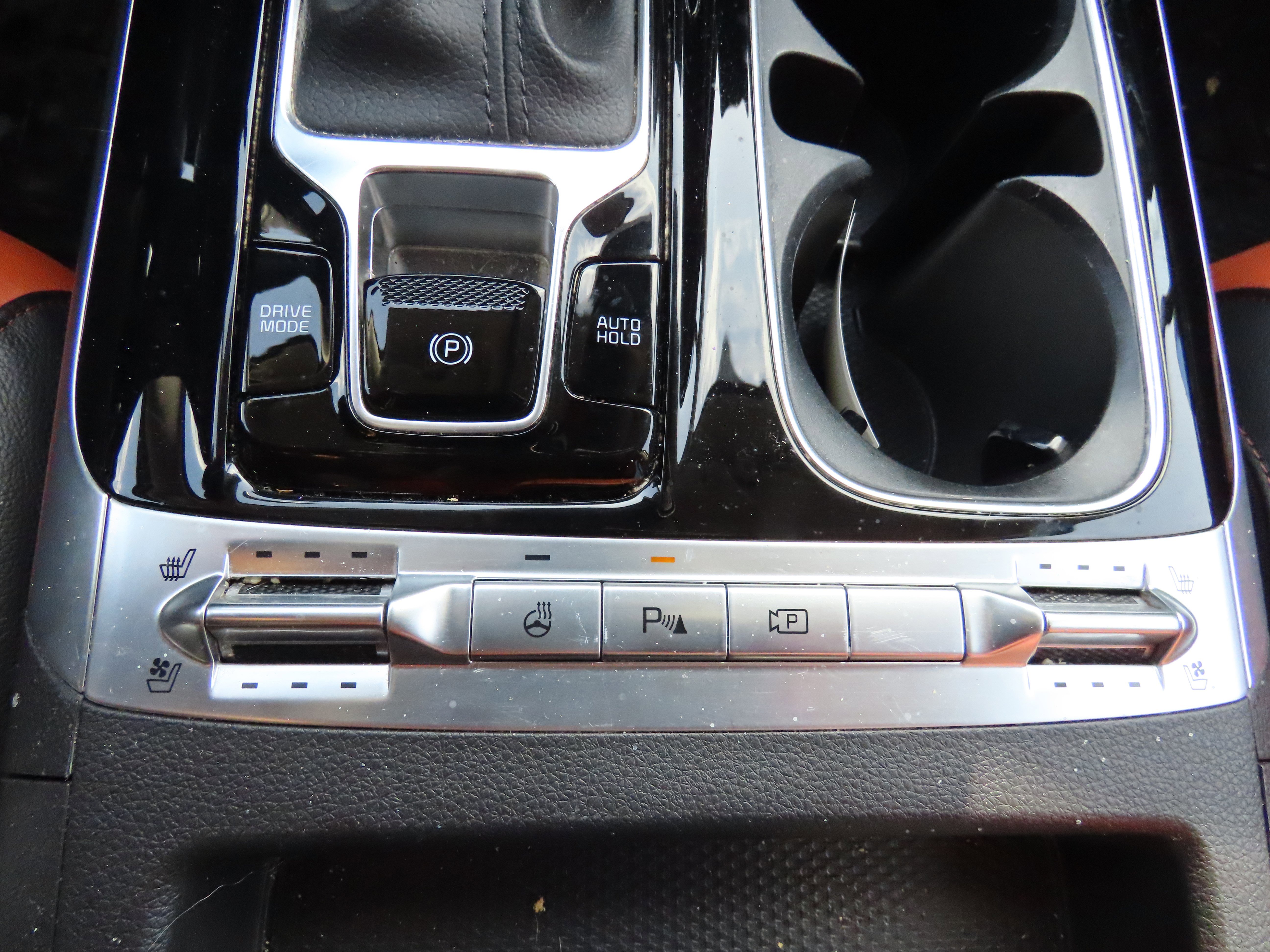 Used 2024 Kia Carnival SX Prestige image 27