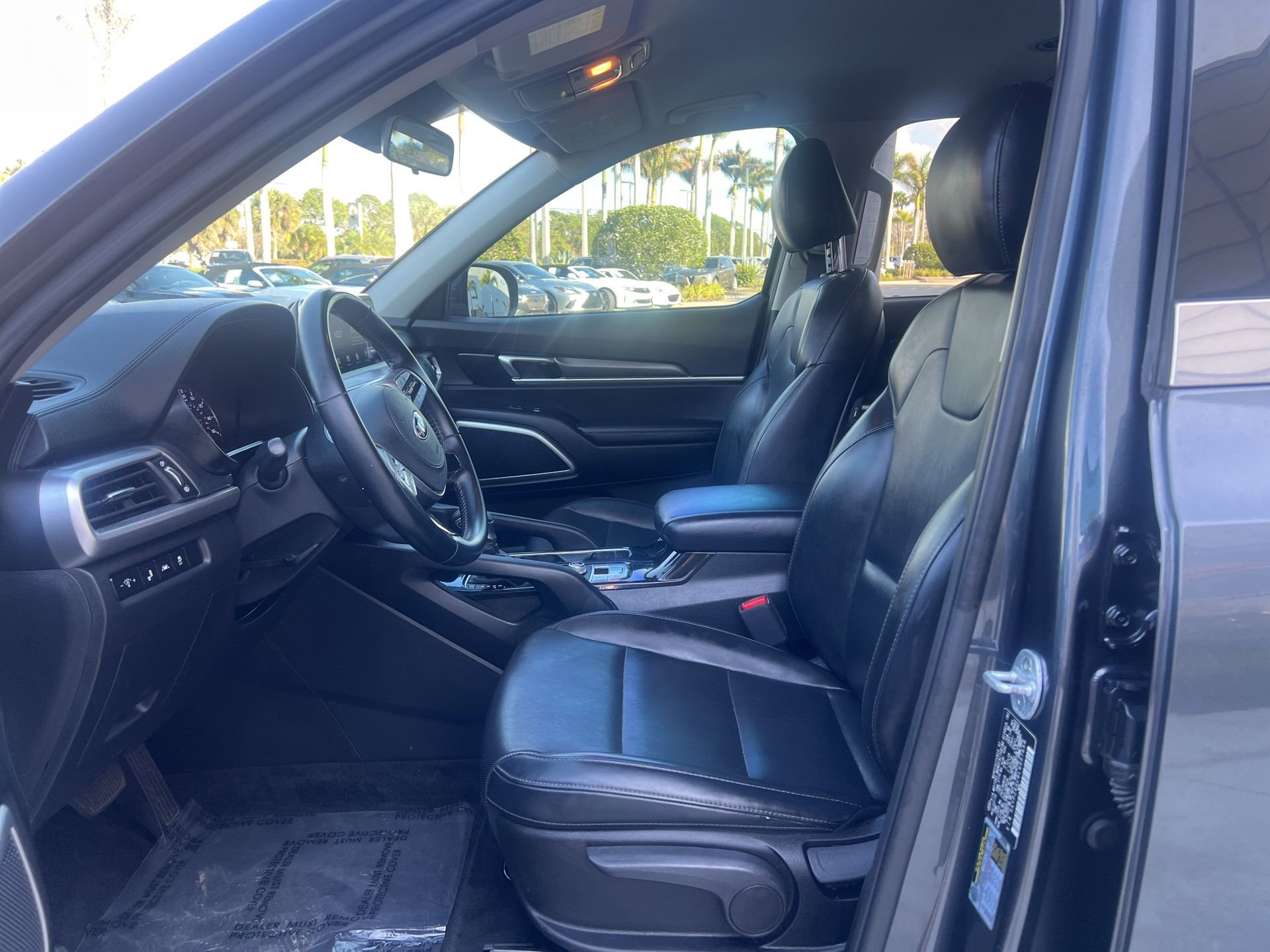 Used 2020 Kia Telluride LX image 11