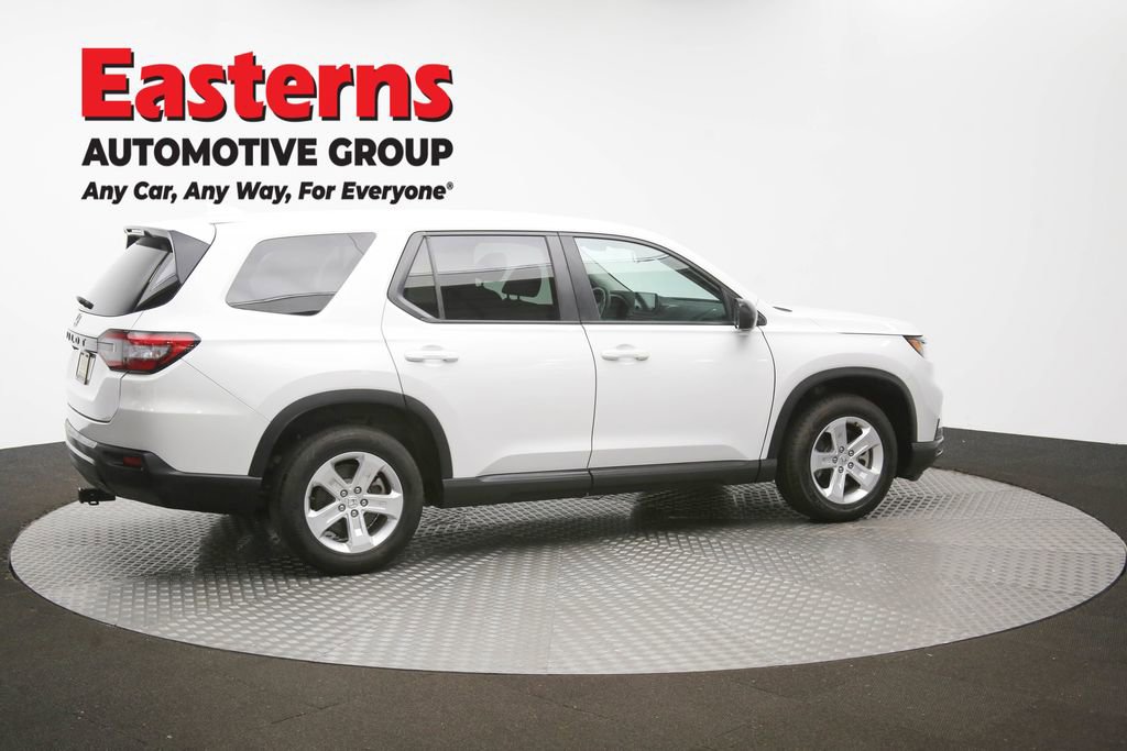 Used 2023 Honda Pilot LX image 43