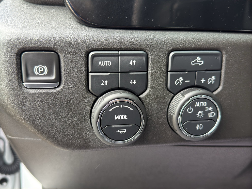Used 2025 Chevrolet Silverado 1500 RST w/ Redline Edition AWD/4WD image 23