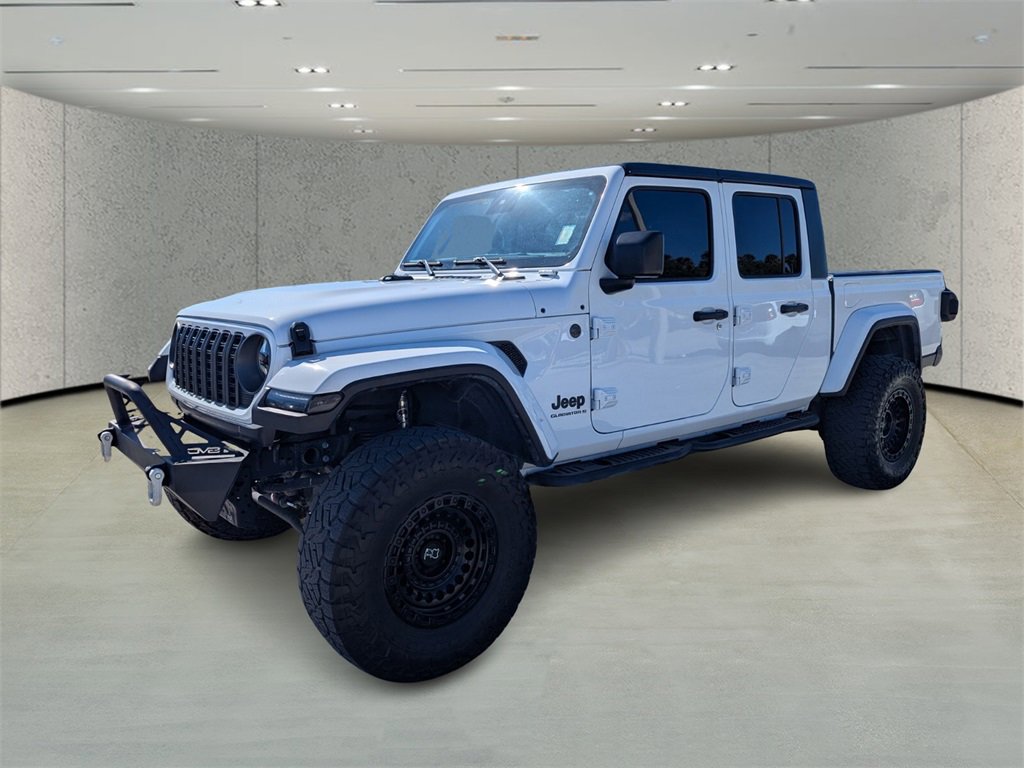 Used 2024 Jeep Gladiator Sport image 7