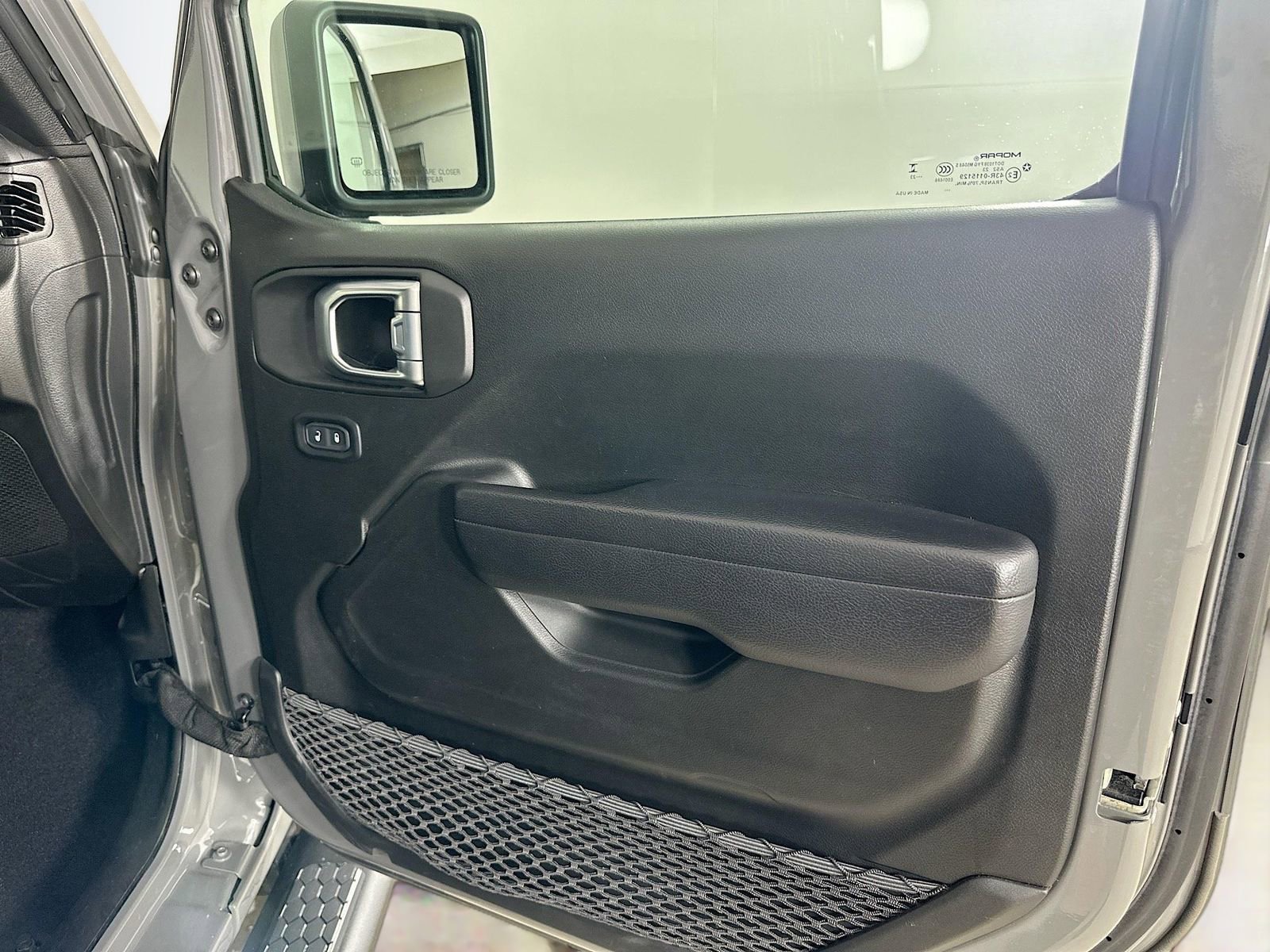 Used 2023 Jeep Wrangler Unlimited Sport AWD/4WD image 45