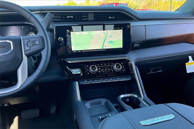 New 2026 GMC Sierra 2500 Denali w/ Denali Reserve Package image 7