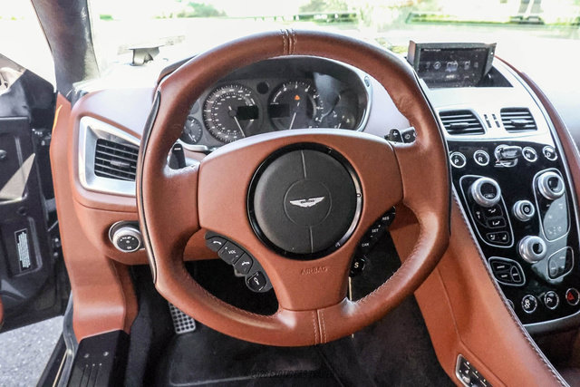 Used 2015 Aston Martin Vanquish Coupe RWD image 43