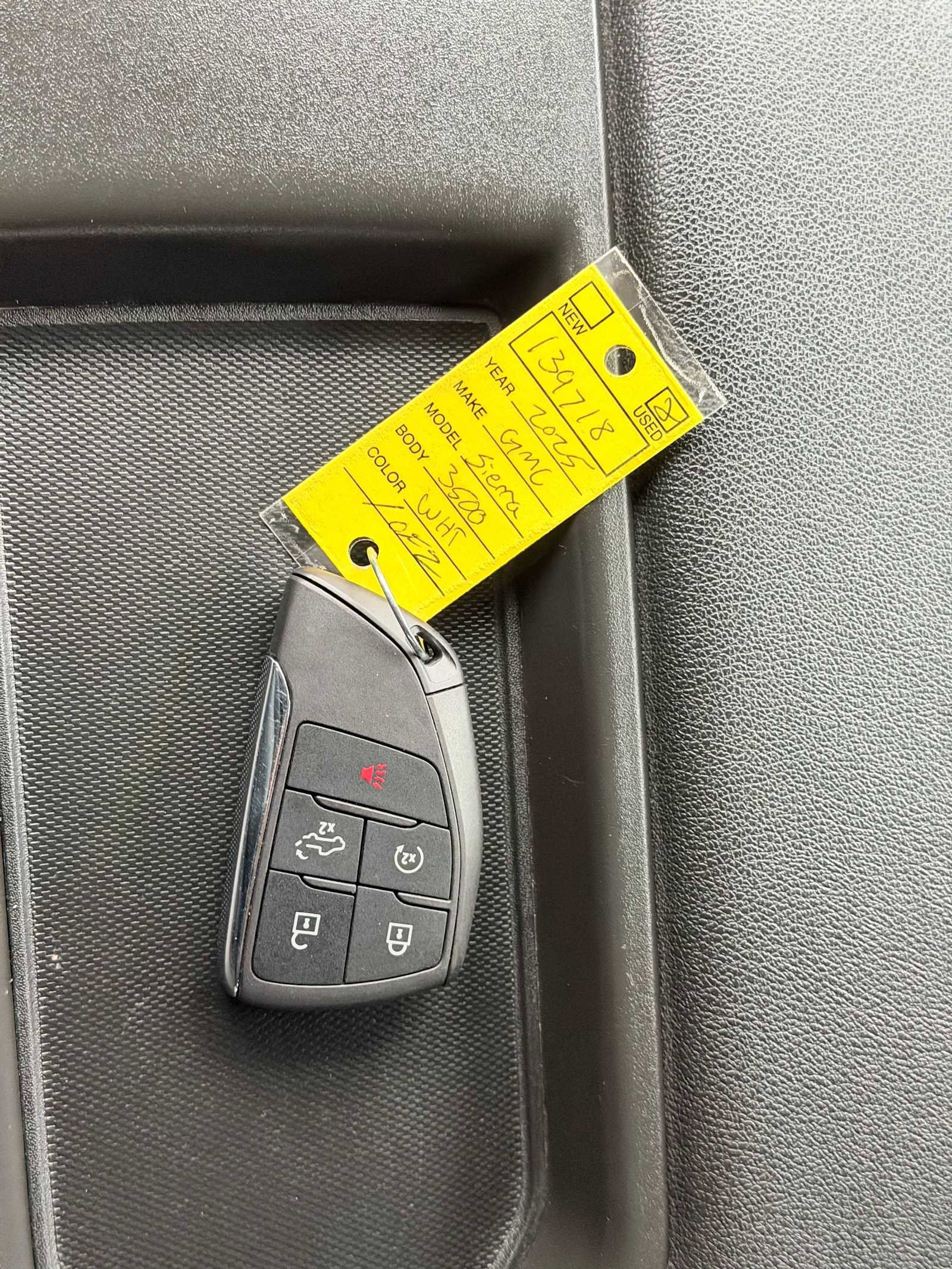 Used 2025 GMC Sierra 3500 SLE w/ SLE Value Package image 33