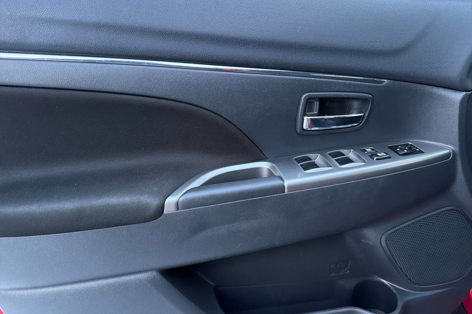 Used 2019 Mitsubishi Outlander Sport ES FWD image 12