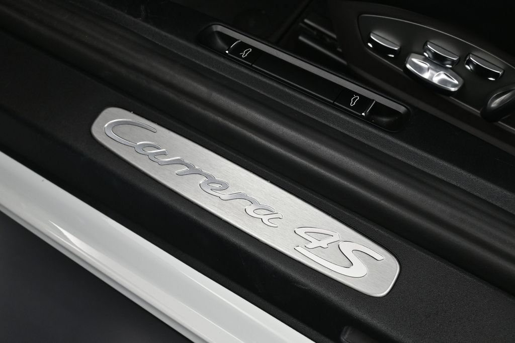 Used 2015 Porsche 911 Carrera 4S AWD/4WD image 29