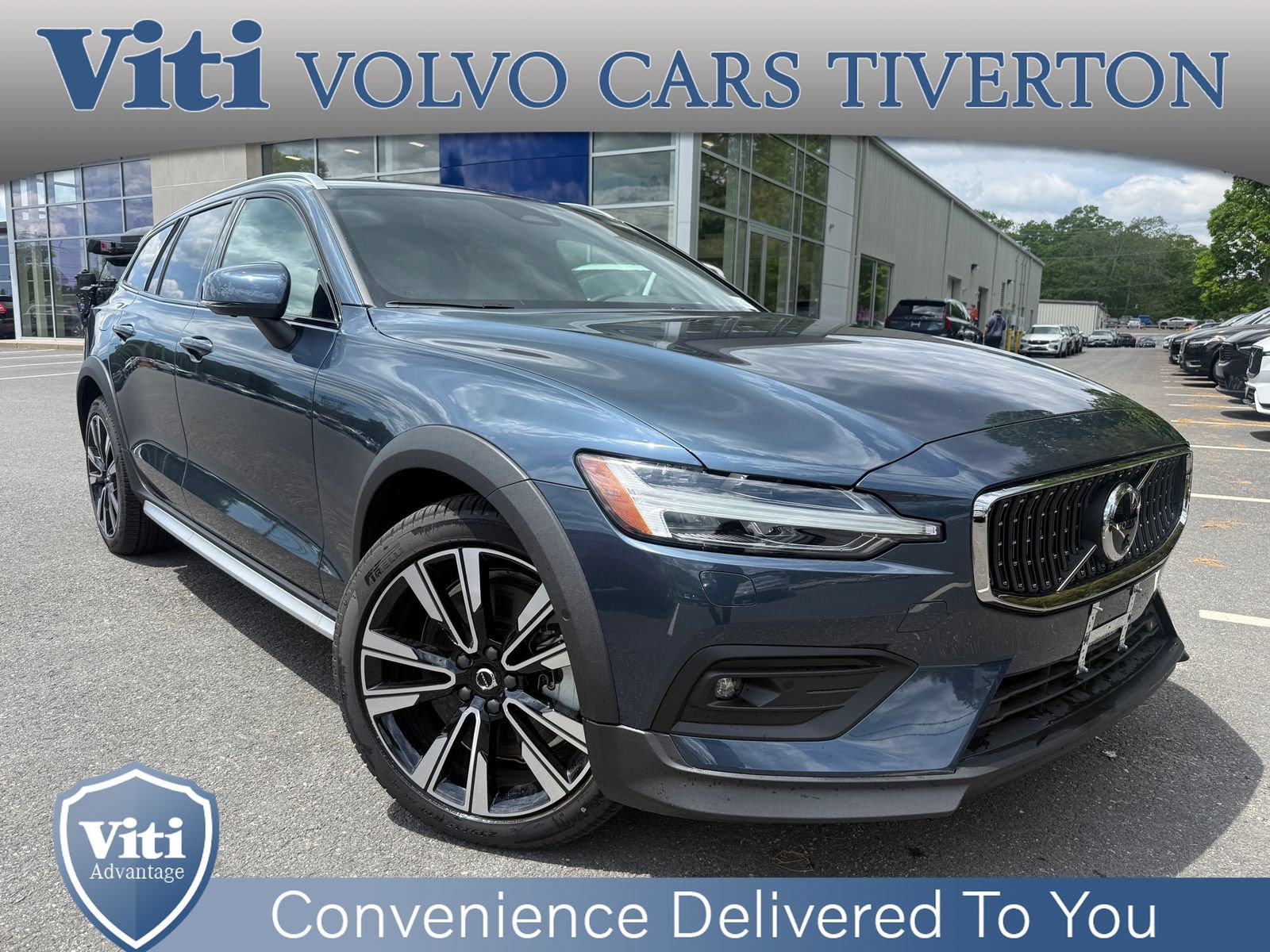 New 2026 Volvo V60 B5 Cross Country Ultra w/ Protection Package Premier AWD/4WD image 1