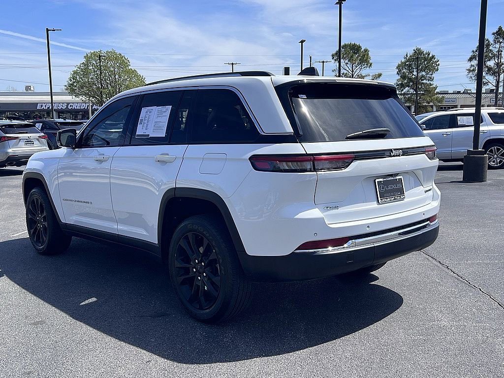 Used 2022 Jeep Grand Cherokee Limited AWD/4WD image 5
