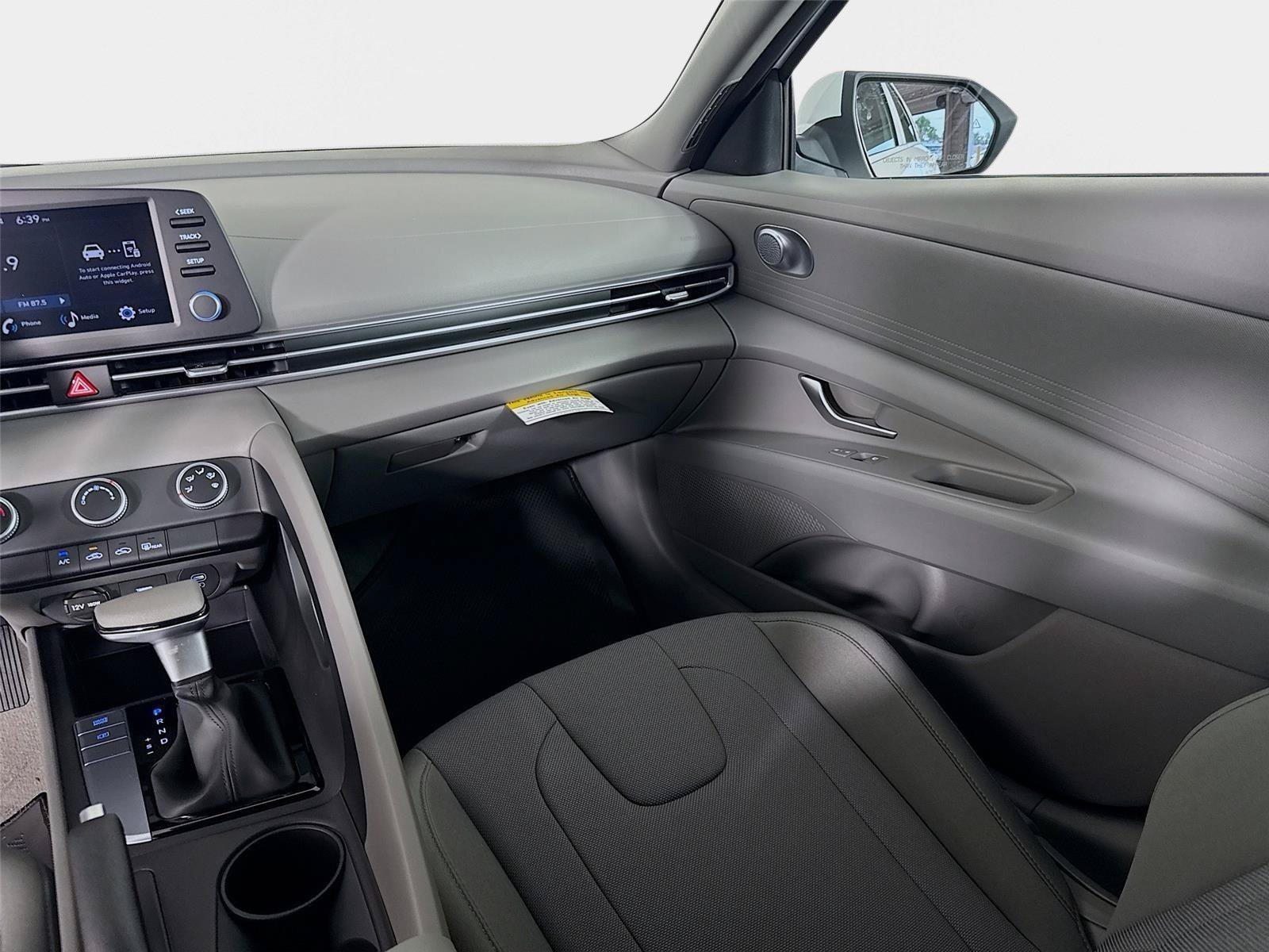 New 2026 Hyundai Elantra SE FWD image 22
