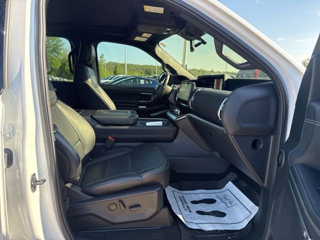 Used 2025 Ford Expedition Max Platinum w/ Stealth Performance Package AWD/4WD image 24