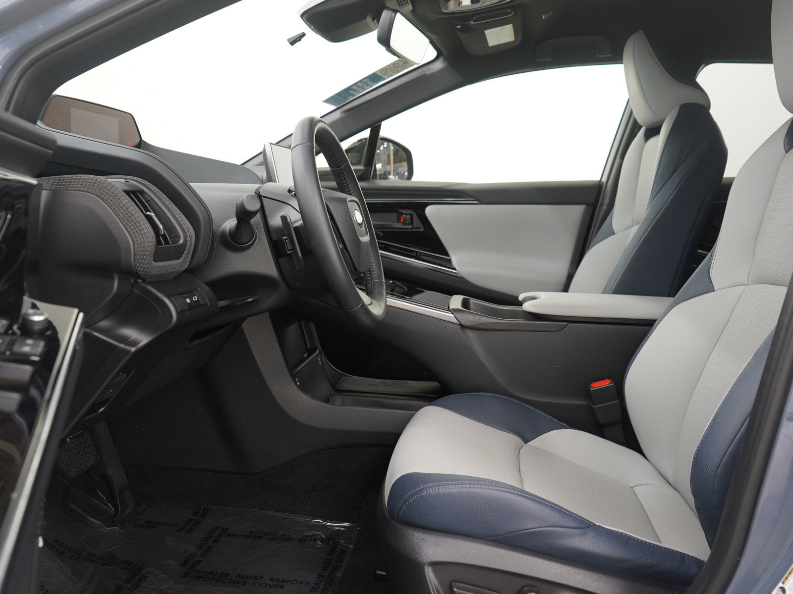 Used 2023 Subaru Solterra Limited image 20