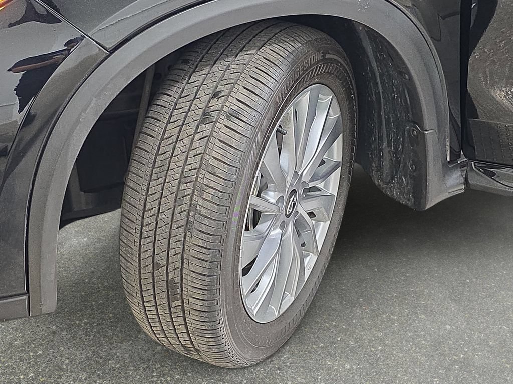 Certified 2023 INFINITI QX50 Luxe AWD/4WD image 29