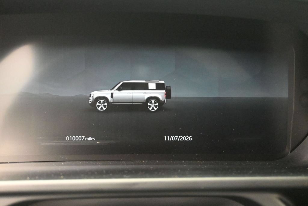 Used 2024 Land Rover Defender 110 X-Dynamic SE AWD/4WD image 11
