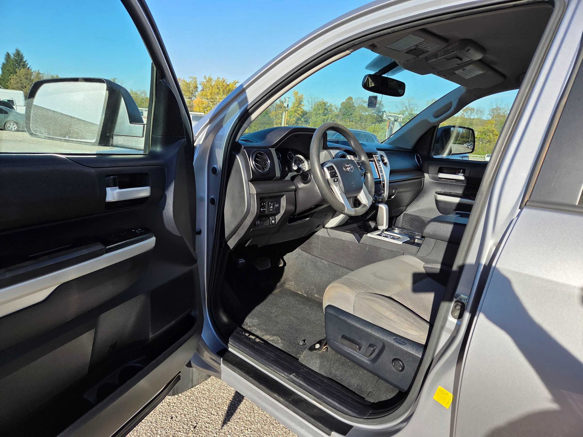 Used 2015 Toyota Tundra SR5 w/ TRD Off Road Package AWD/4WD image 13
