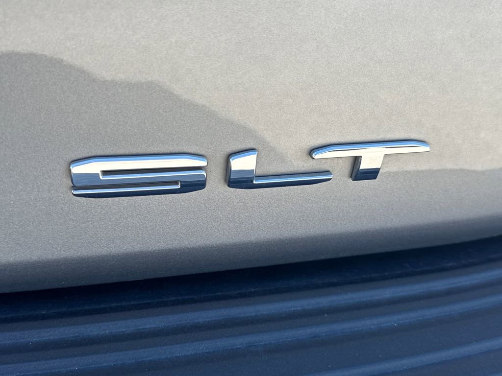 Used 2023 GMC Yukon SLT w/ SLT Premium Package image 6