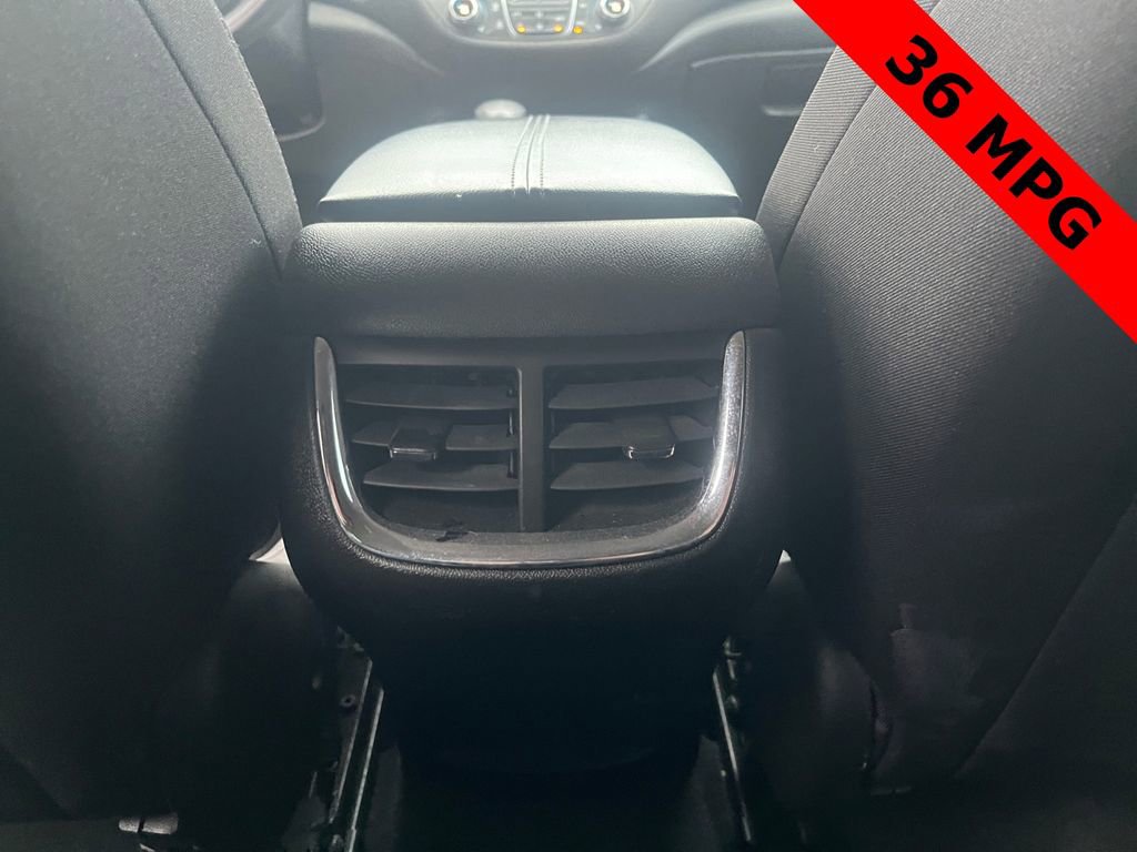 Used 2022 Chevrolet Malibu LT image 18