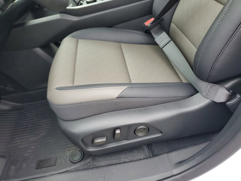 New 2026 Chevrolet Equinox LT image 14