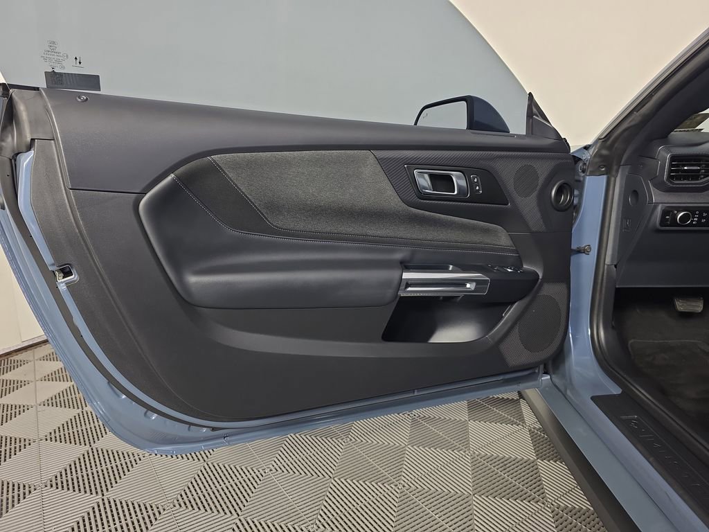 Used 2025 Ford Mustang GT image 17