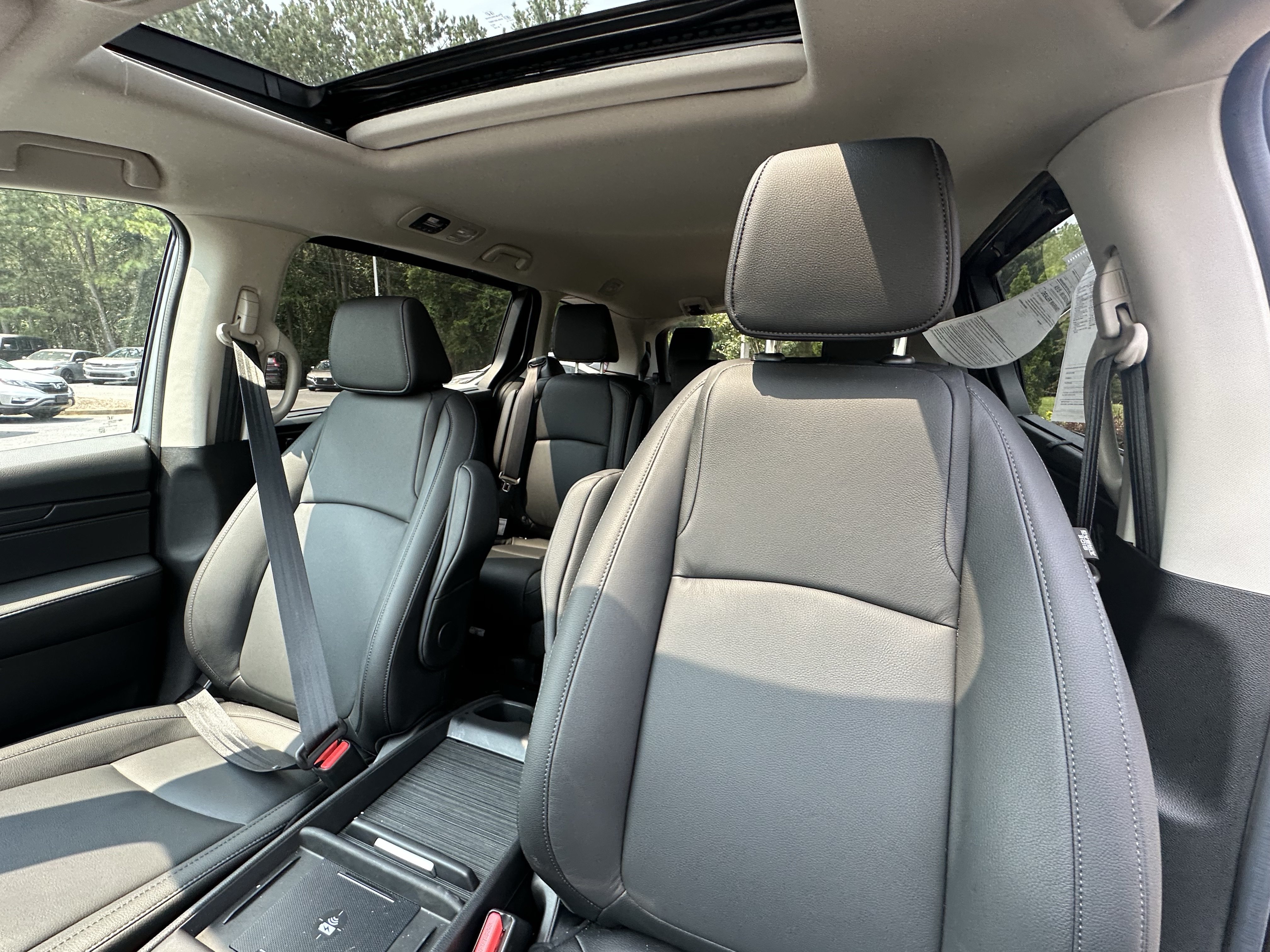 Used 2026 Honda Odyssey EX-L image 7