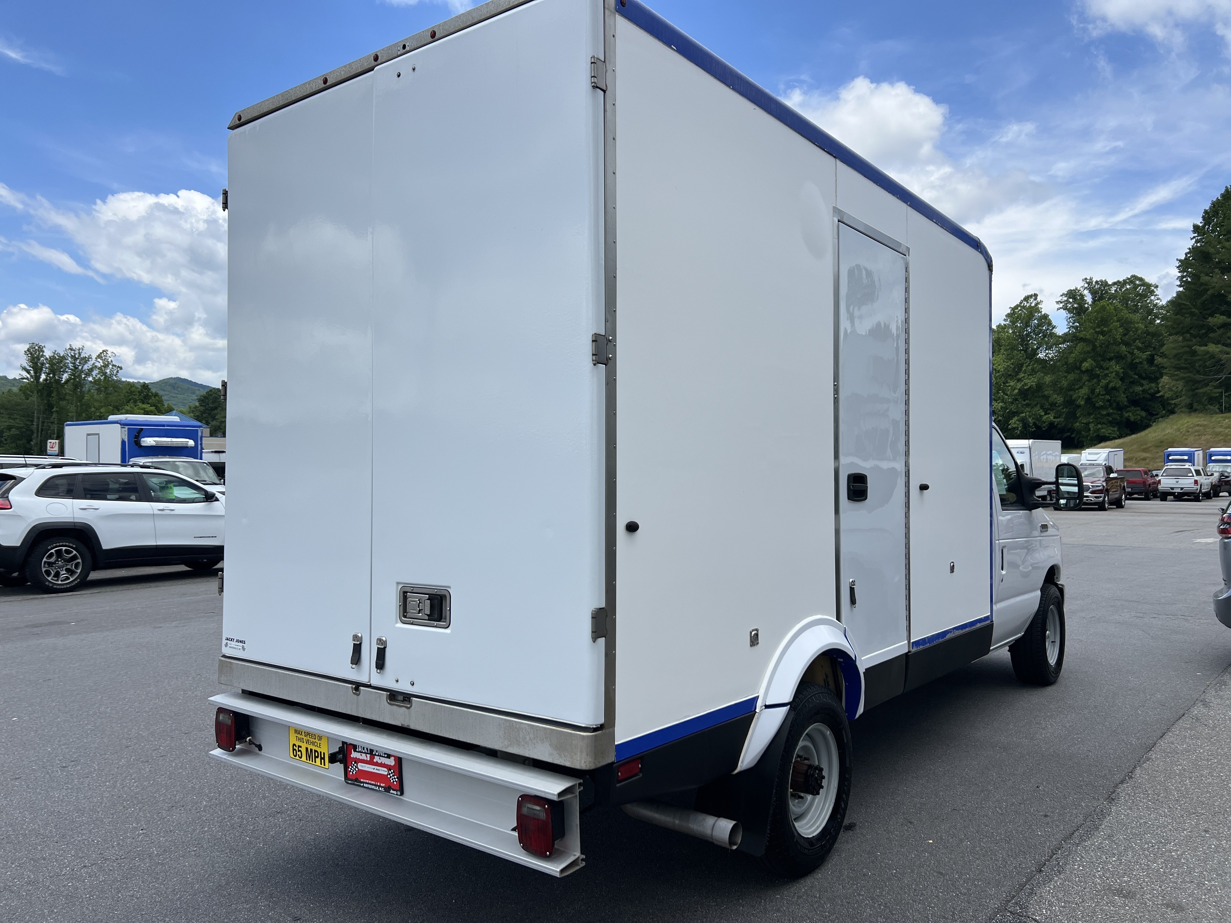 Used 2023 Ford E-350 and Econoline 350 Super Duty w/ Power Windows & Locks Group RWD image 3