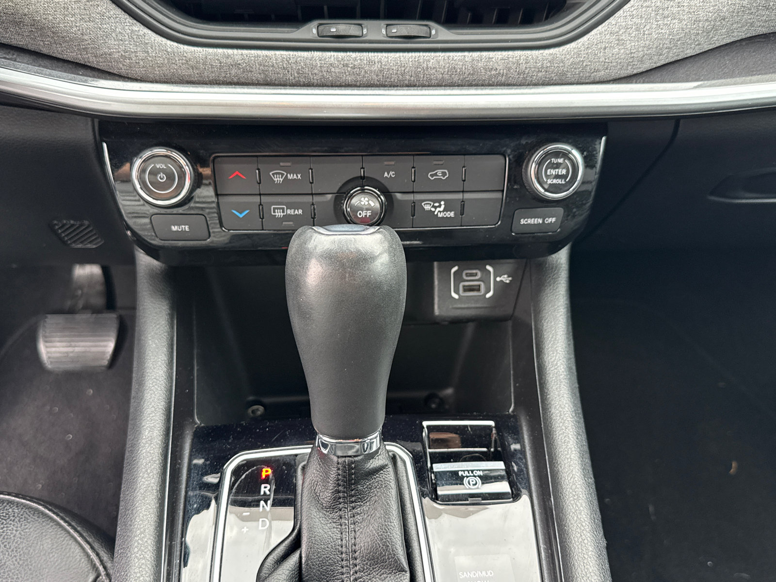 Used 2022 Jeep Compass Latitude AWD/4WD image 12