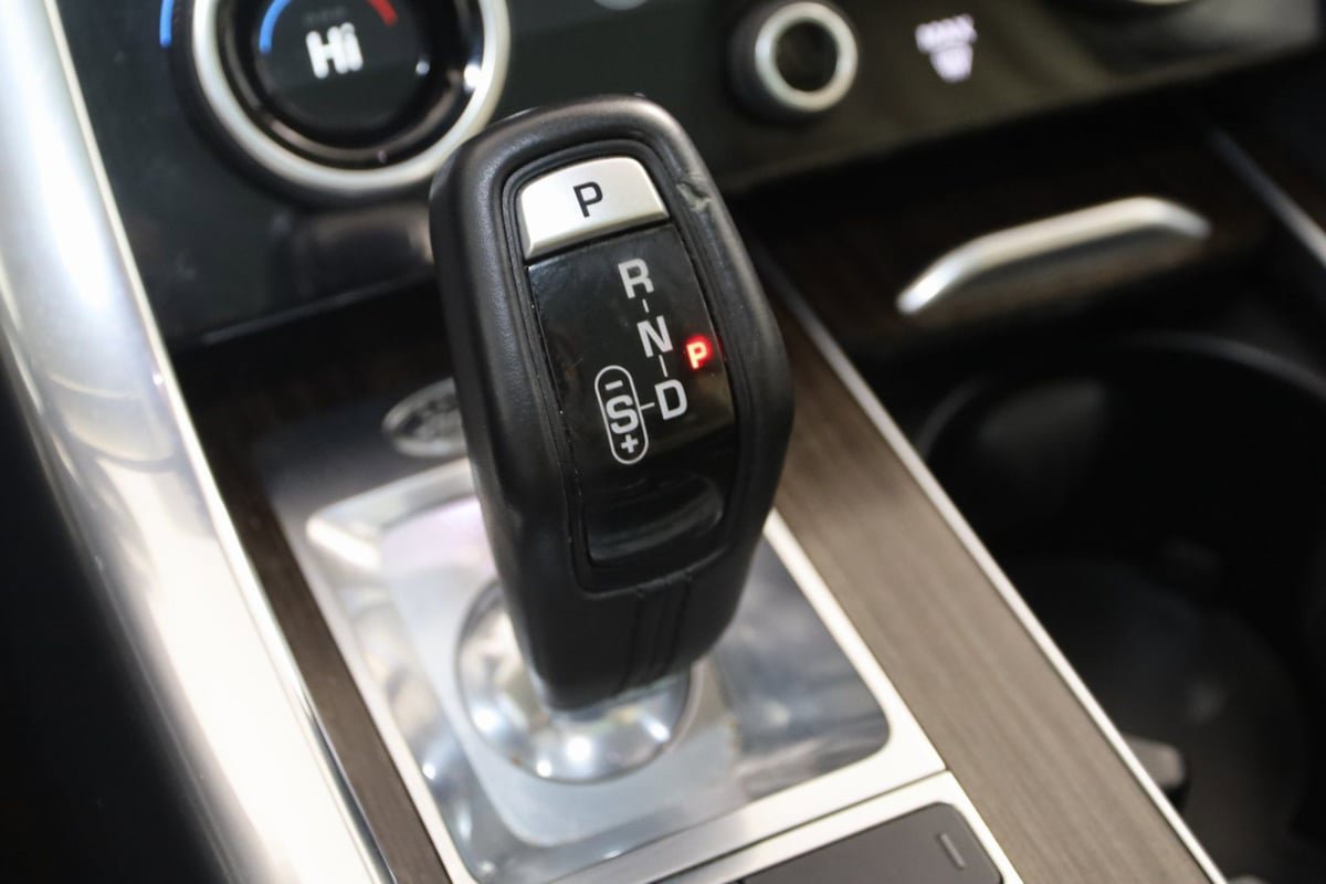 Used 2020 Land Rover Range Rover Sport SE image 7