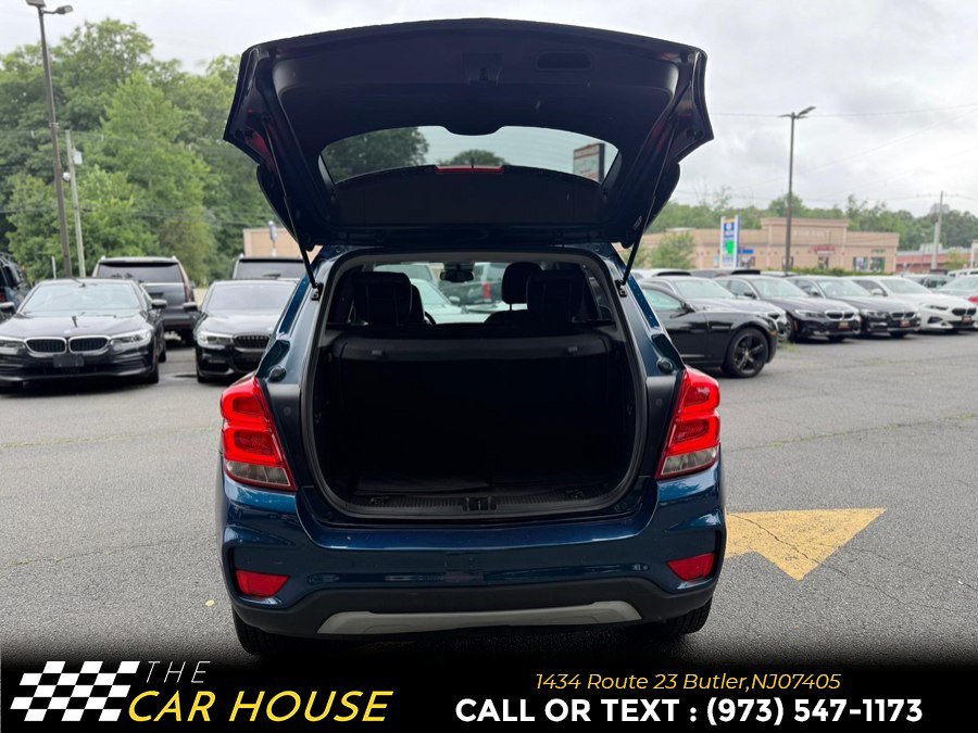 Used 2020 Chevrolet Trax LT w/ Driver Confidence Package AWD/4WD image 16