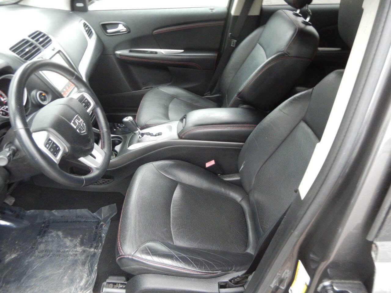 Used 2015 Dodge Journey R/T image 25