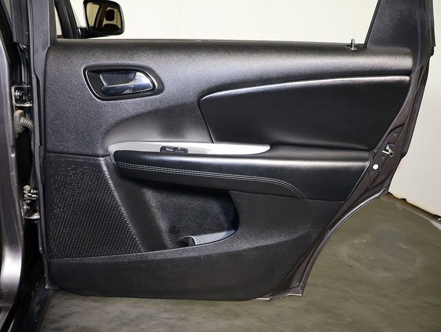 Used 2019 Dodge Journey SE w/ Connectivity Group FWD image 28