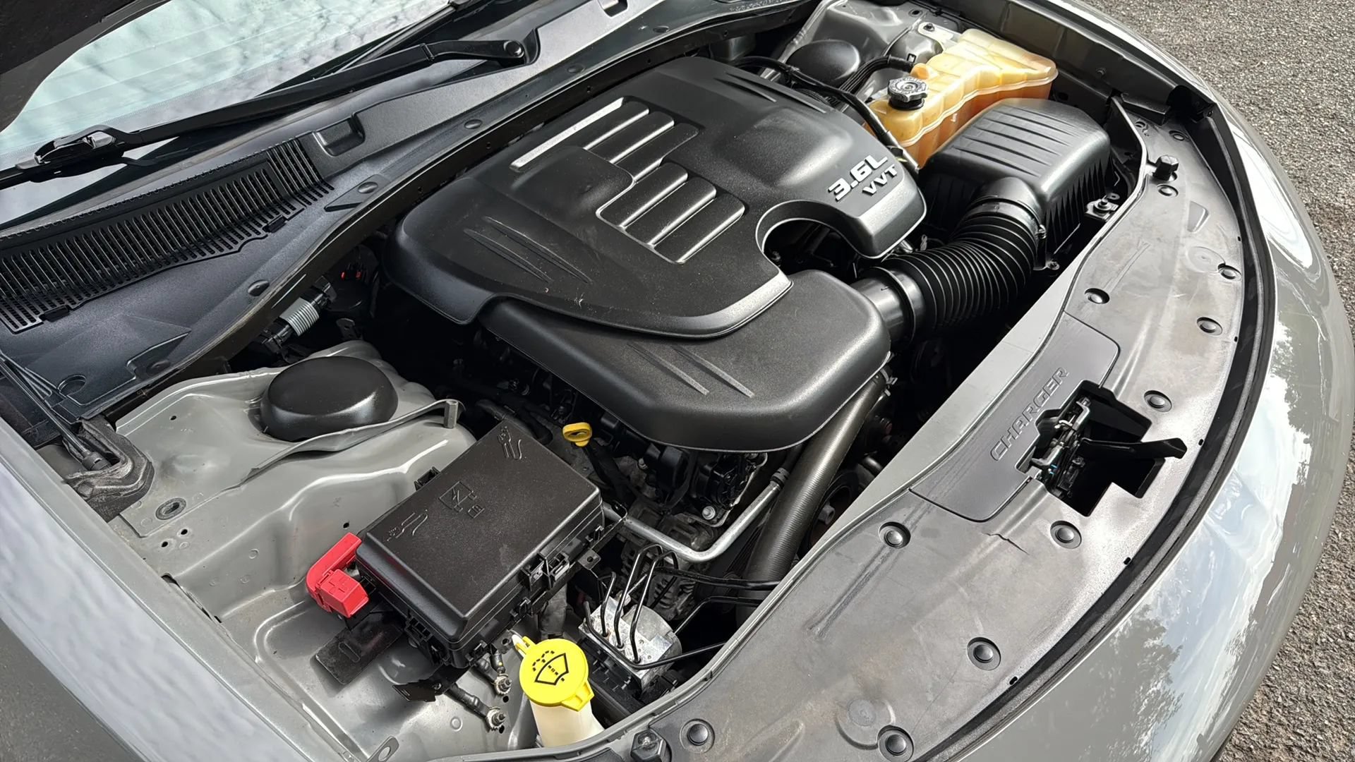 Used 2019 Dodge Charger SXT w/ Blacktop Package AWD/4WD image 39