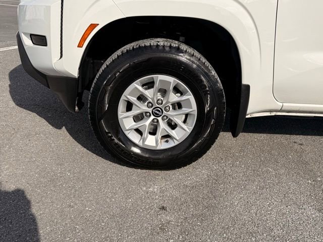Certified 2024 Nissan Frontier SV w/ Technology Package image 9