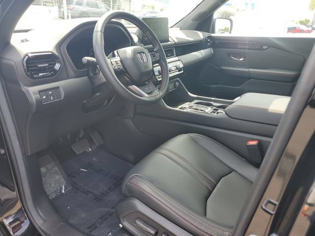 Certified 2025 Honda Pilot TrailSport image 20
