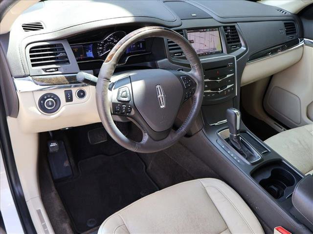 Used 2013 Lincoln MKS FWD image 10