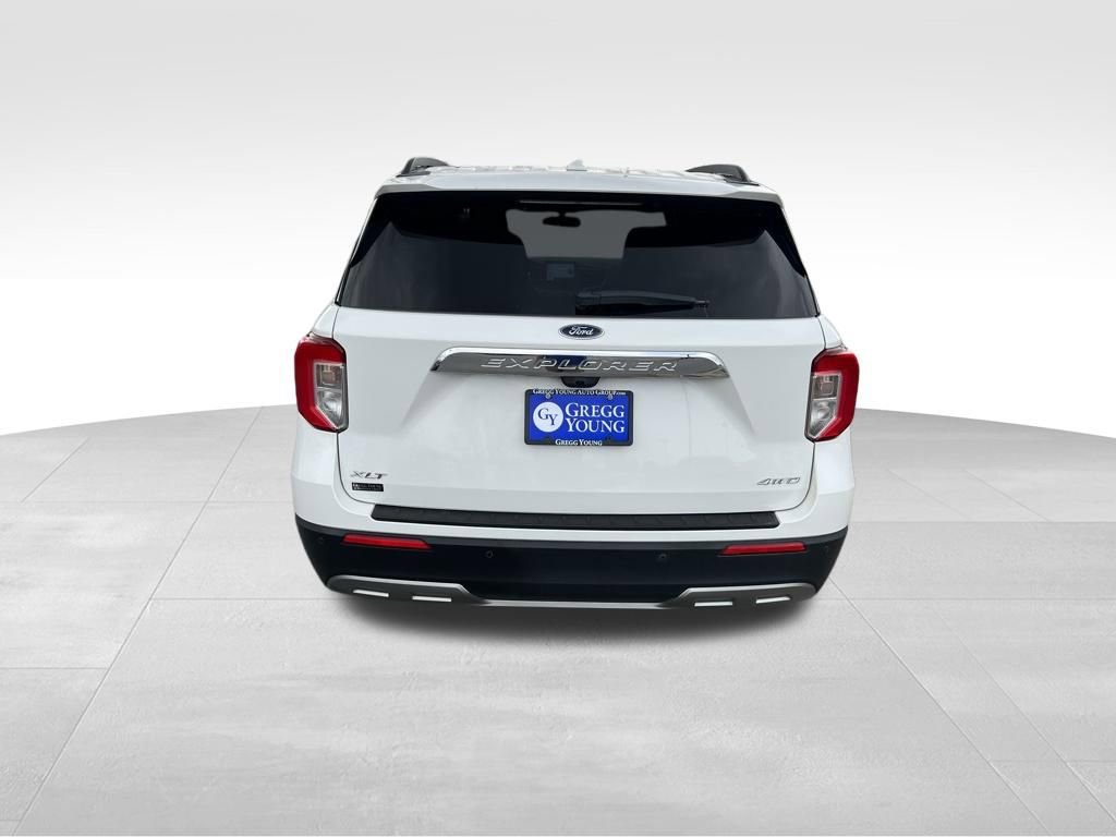 Used 2023 Ford Explorer XLT w/ Equipment Group 202A image 5