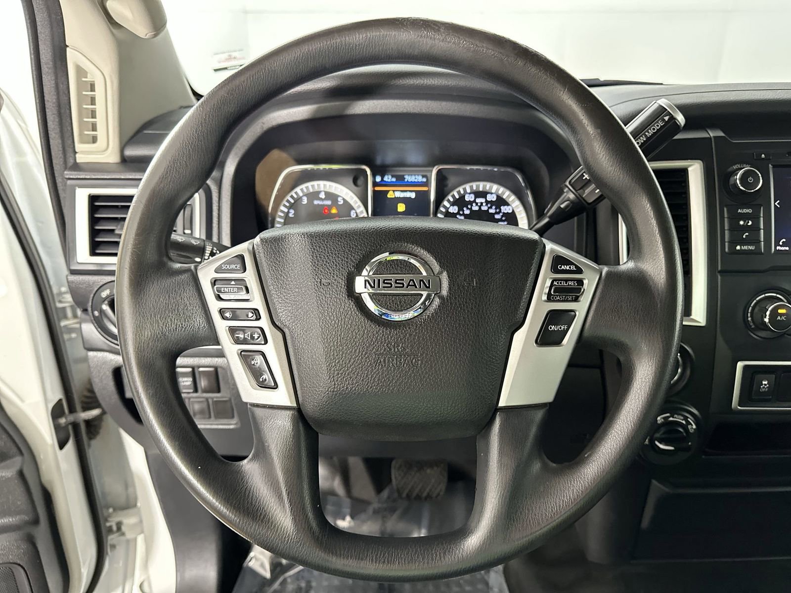 Used 2019 Nissan Titan S AWD/4WD image 14